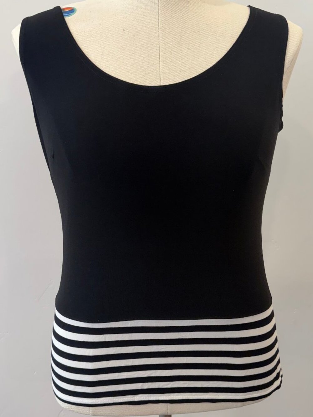 Joseph Ribkoff Black White Striped Tank Top Shell Stretch Sleeveless US 10